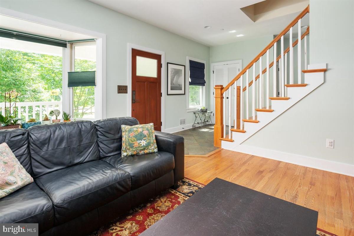 HILLSMERE SHORES - Residential