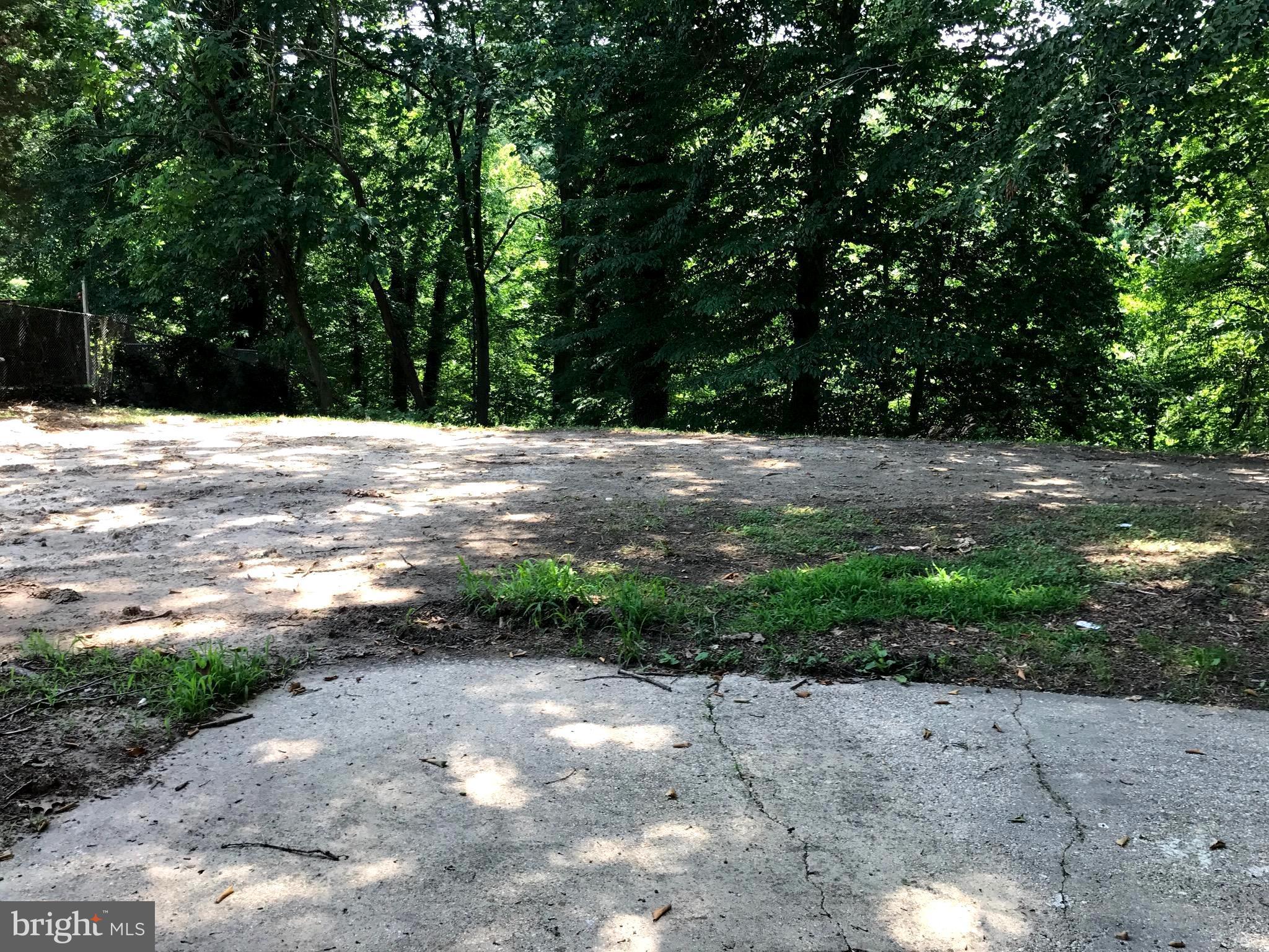 WEAVERS KNOLL - Residential