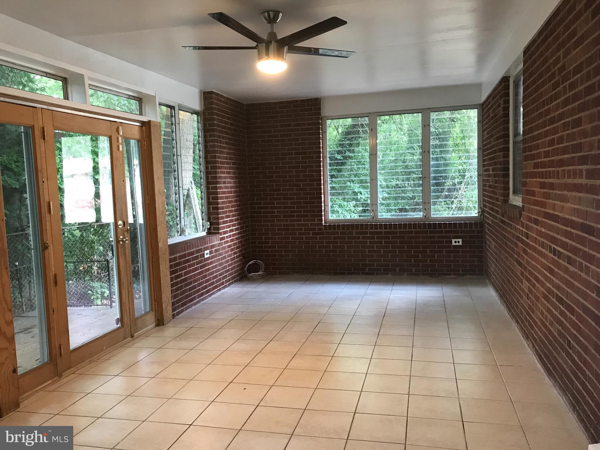 WEAVERS KNOLL - Residential