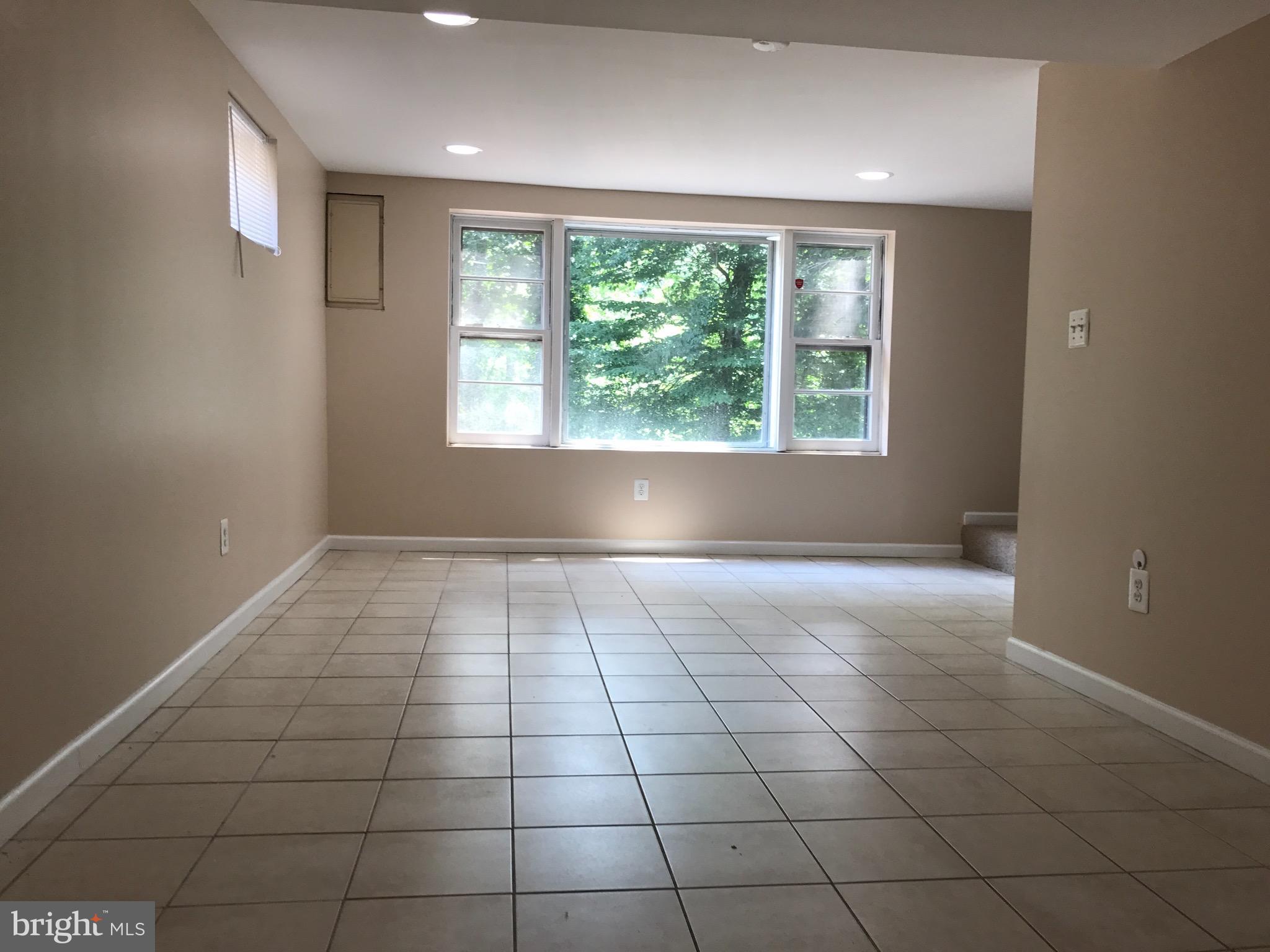 WEAVERS KNOLL - Residential