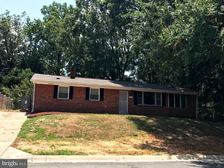 Ready to move in!! Updated Gorgeous single family home with a fully finished basement. Pergo floors in main level, All 3 full bathrooms and the kitchen are re-done. New appliances. New lighting fixtures, new carpet, fresh paint and more.... Located in a cul-de-sac. A must to see!!!