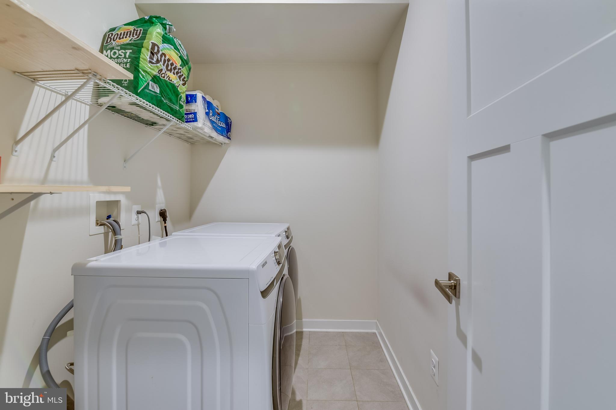 LAKE LINGANORE TOWN CENTER - Residential