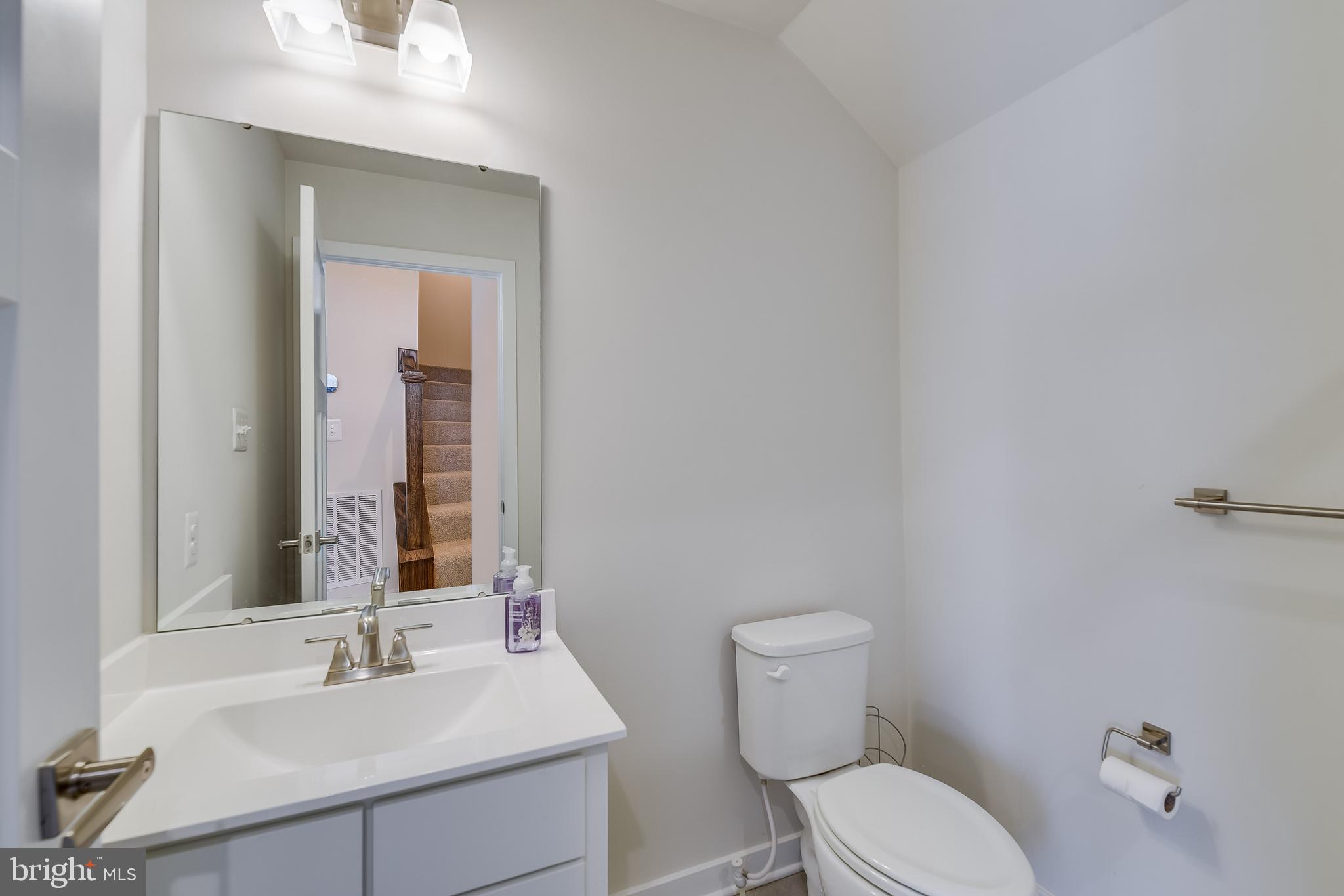 LAKE LINGANORE TOWN CENTER - Residential