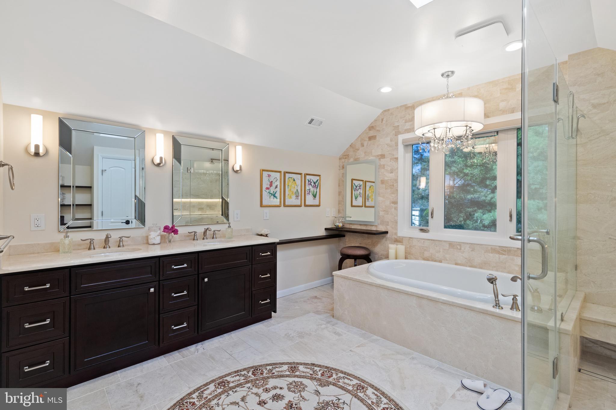 LAKE WINDERMERE - Residential