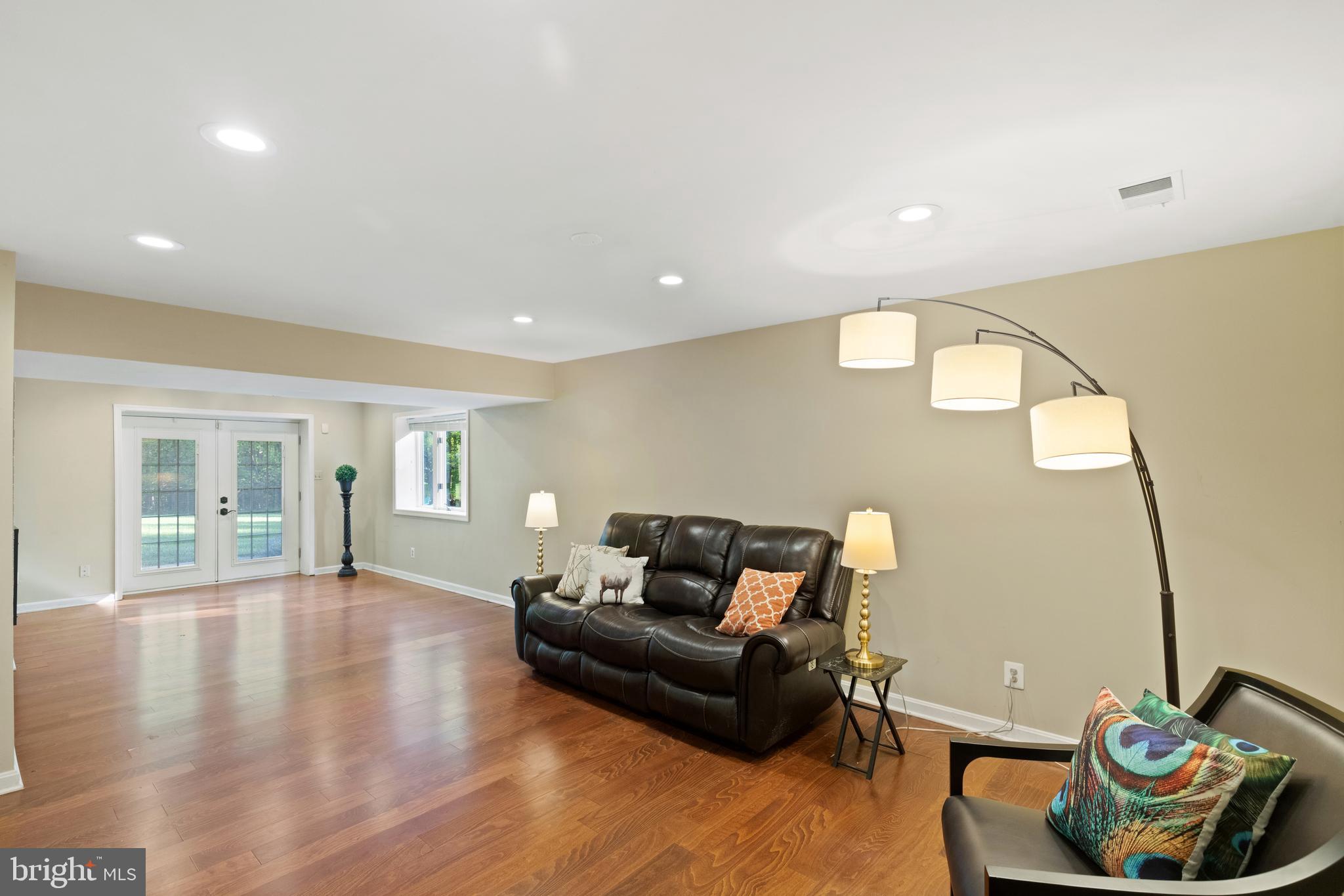 LAKE WINDERMERE - Residential