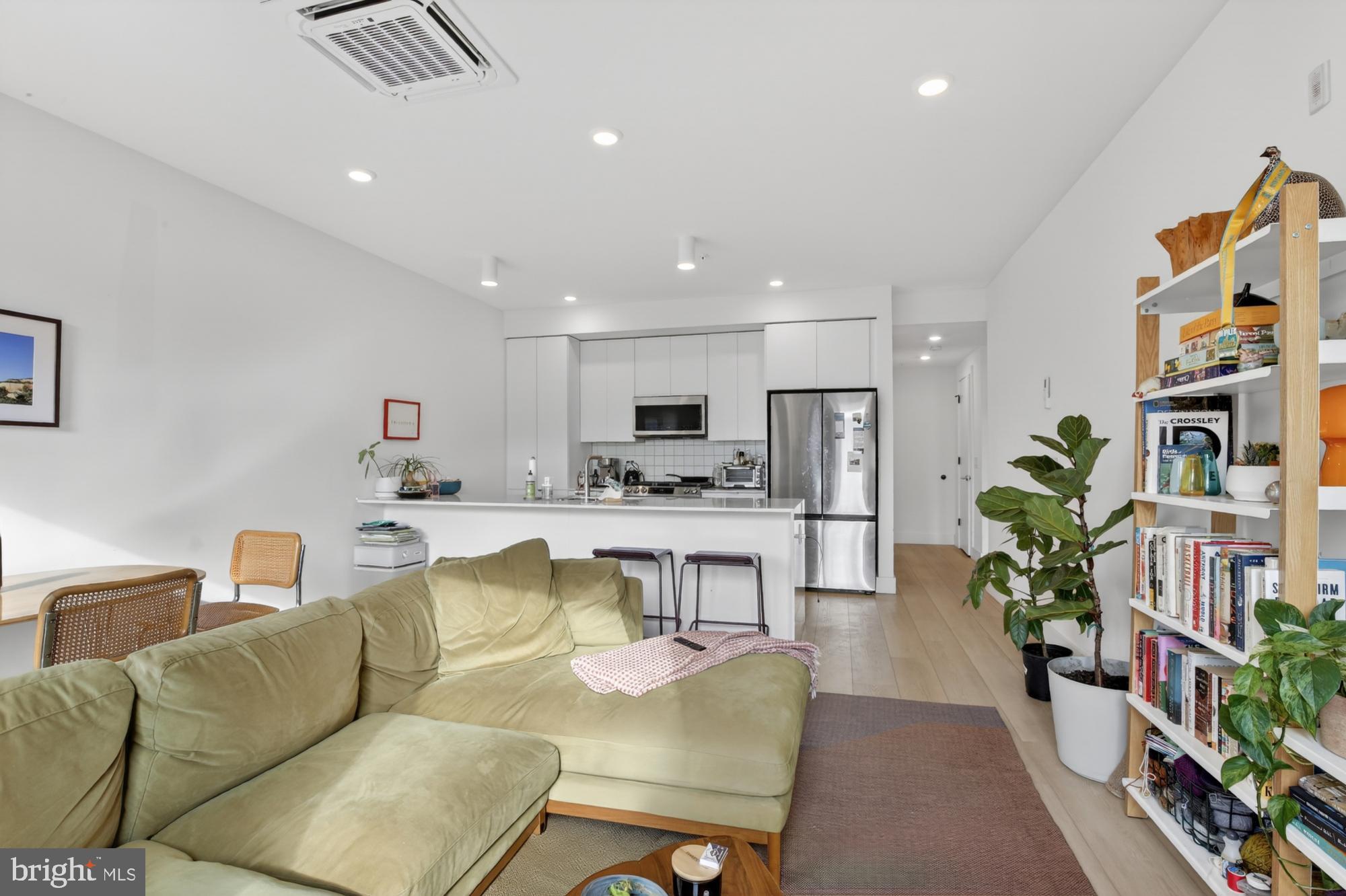 2007 CAMBRIDGE STREET 9