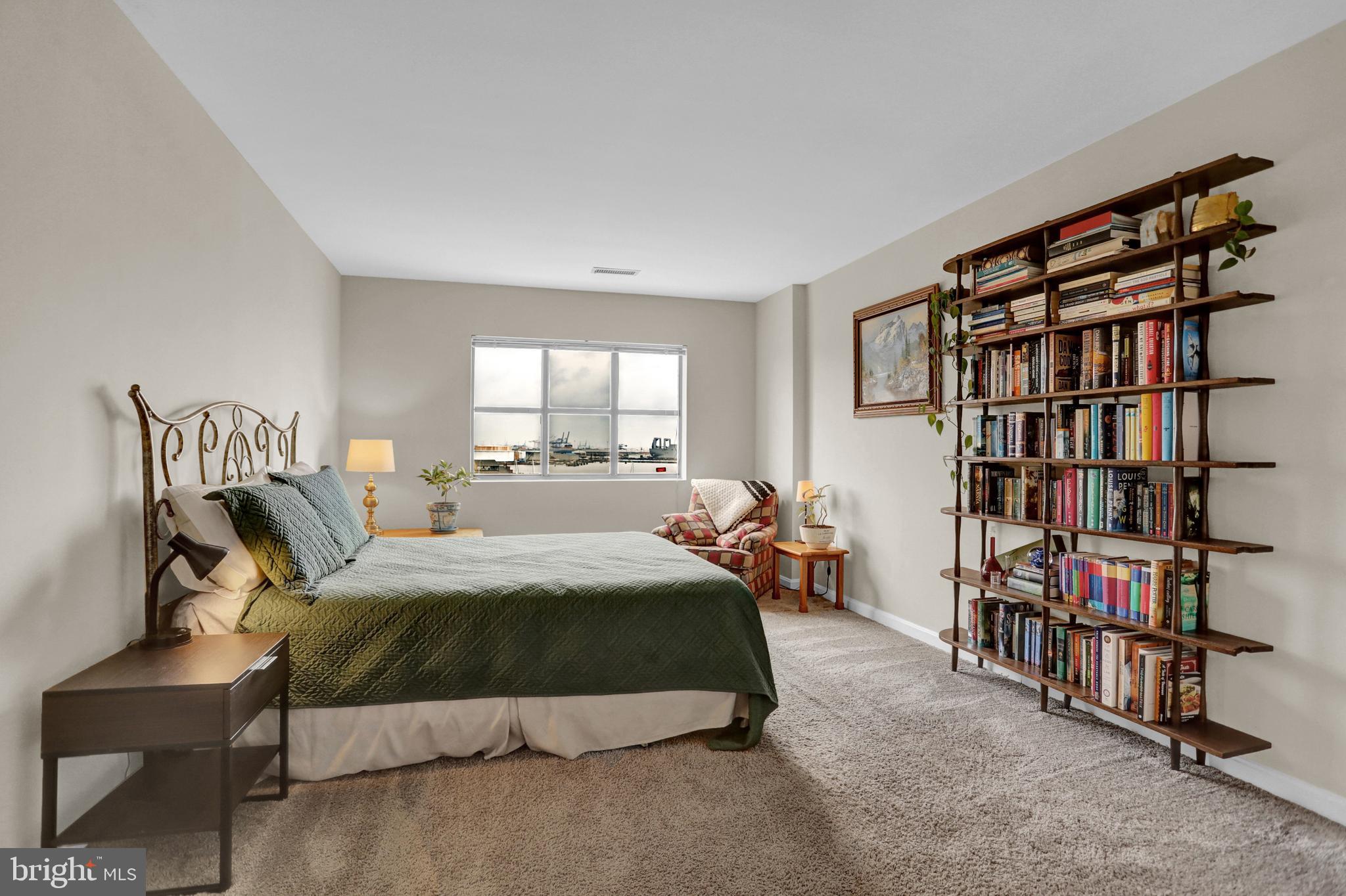 LIGHTHOUSE POINT EAST - Residential