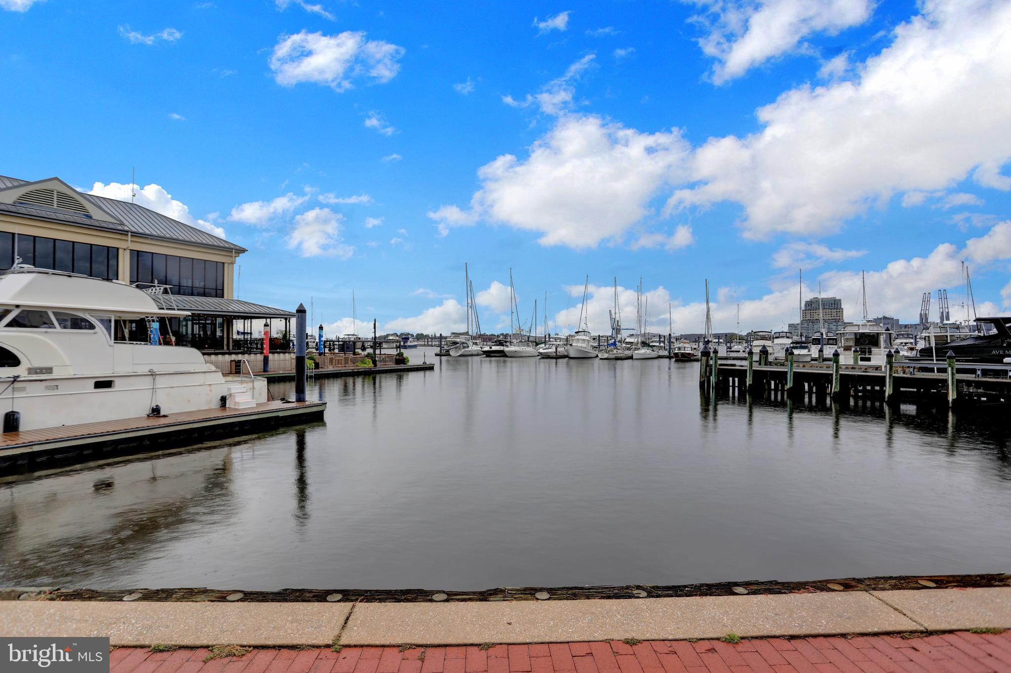 LIGHTHOUSE POINT EAST - Residential