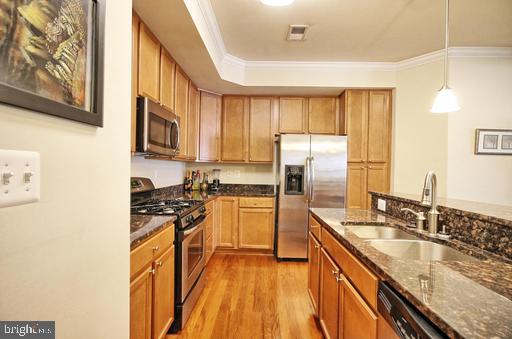 HALL STATION CONDO - Residential