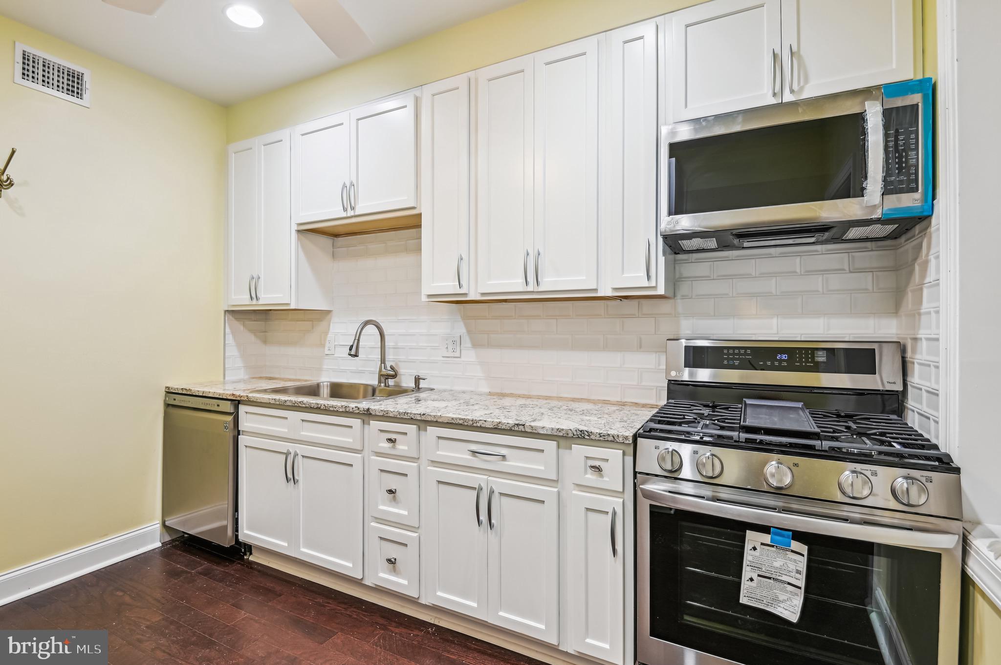 CARROLL-SOUTH HILTON - Residential