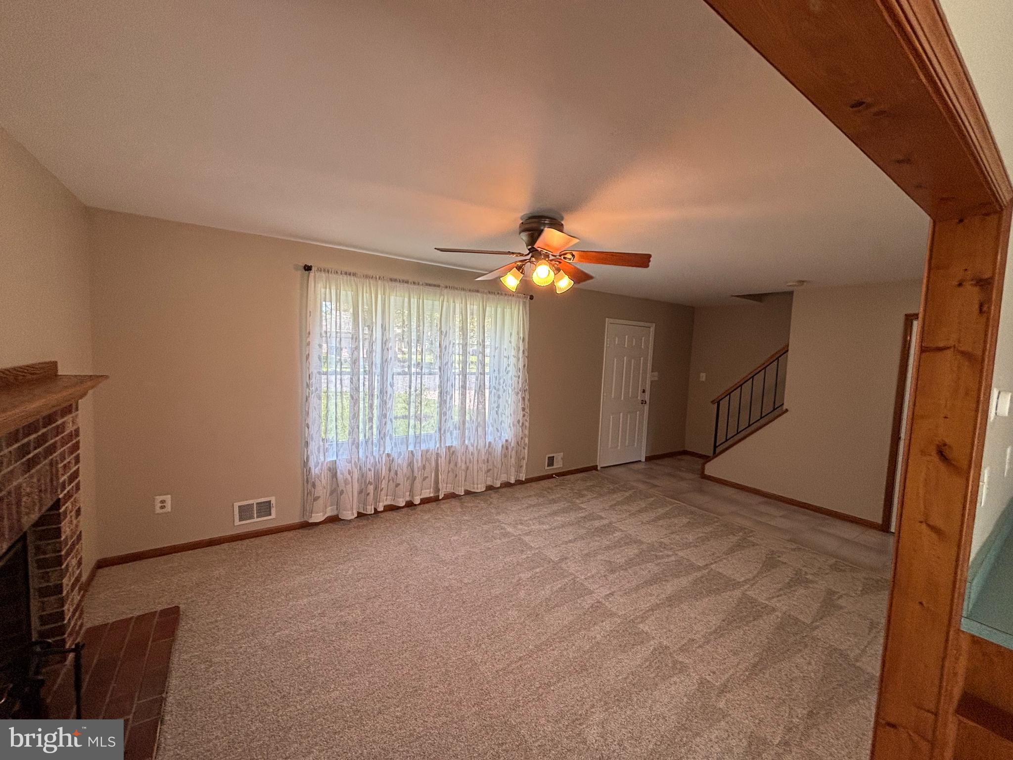 5 WOODCREST DRIVE