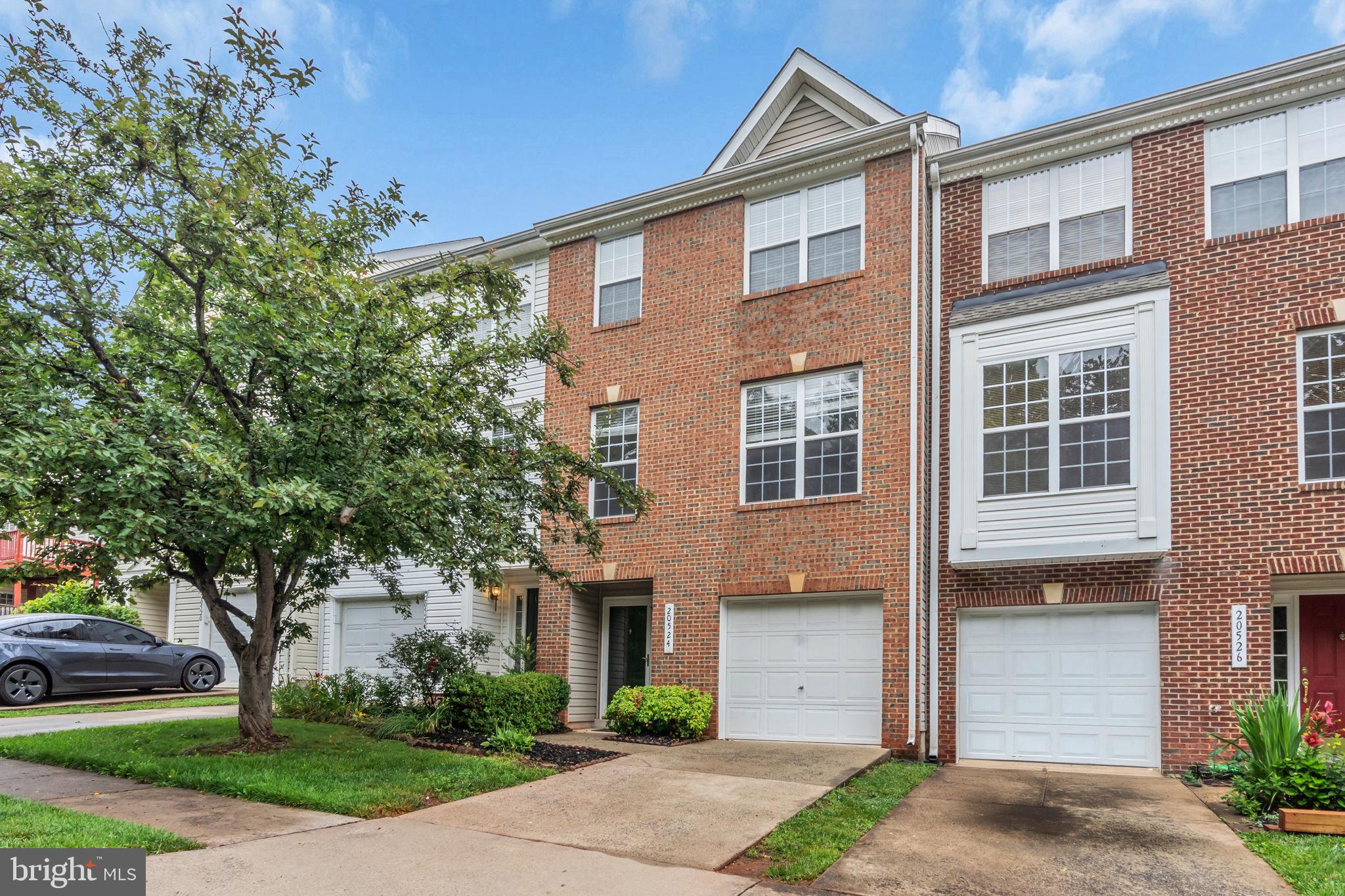 20524 BLUE HERON TERRACE