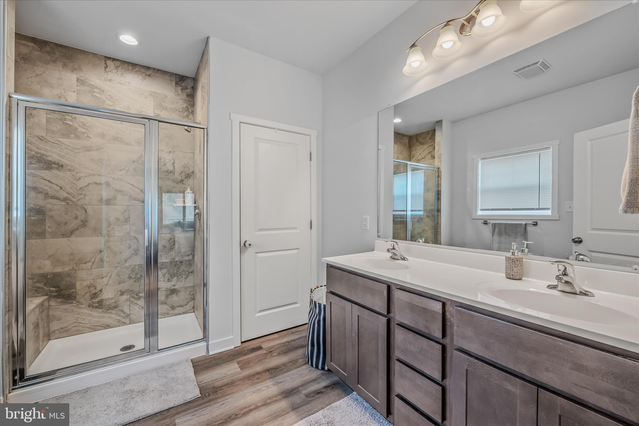 POINT VIEW ESTATES - Residential