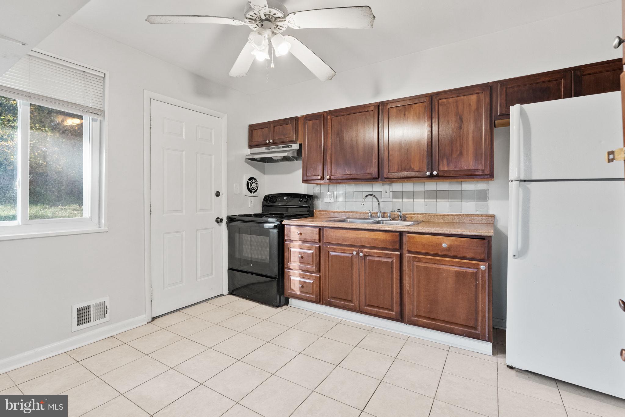 KAY PARK - Residential Lease