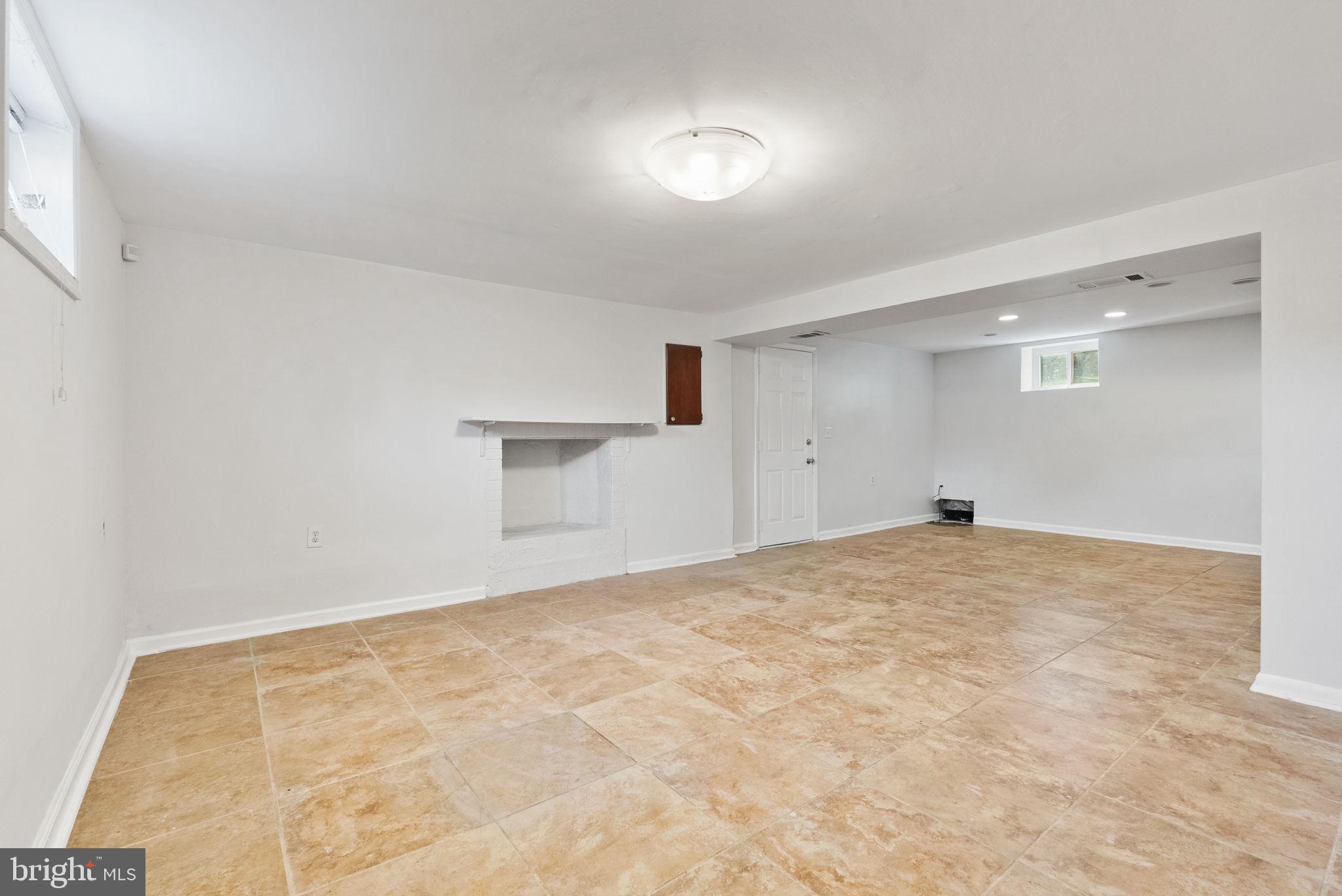 KAY PARK - Residential Lease