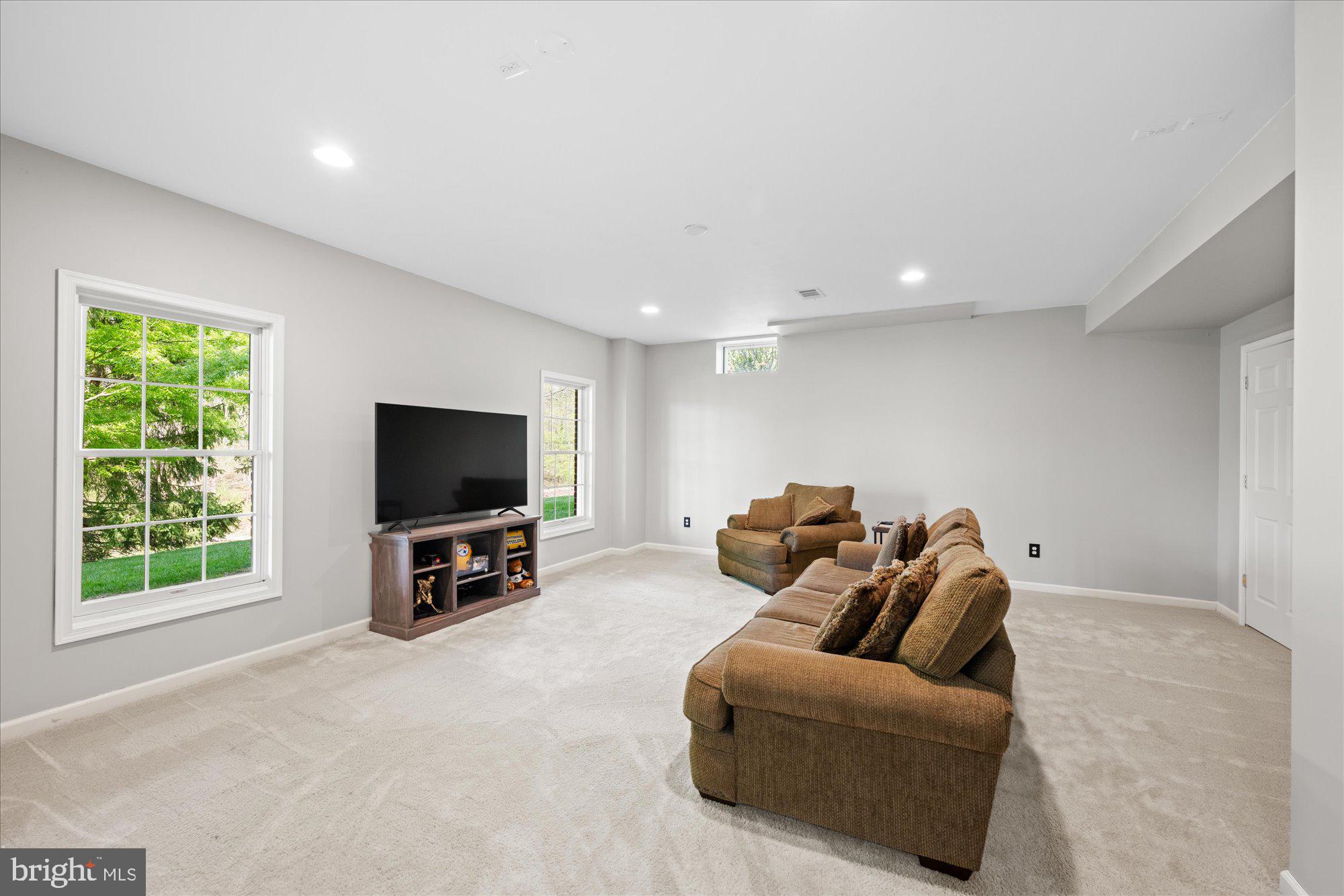 BELMONT COUNTRY CLUB - Residential