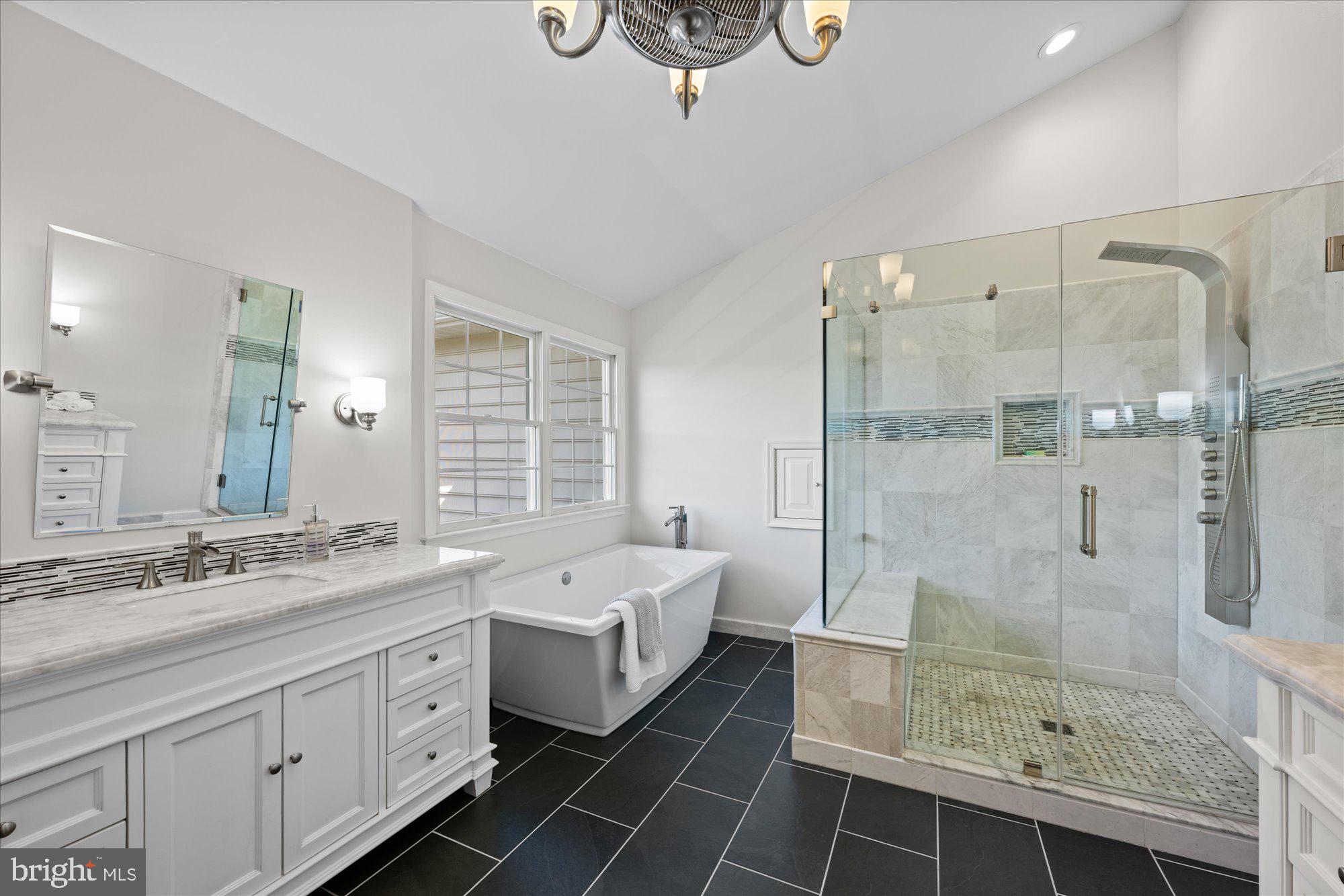 BELMONT COUNTRY CLUB - Residential