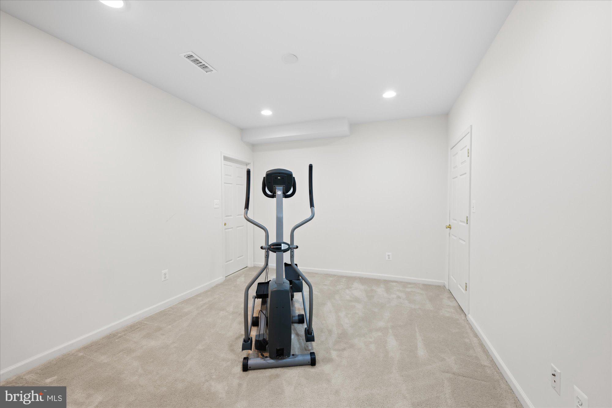 BELMONT COUNTRY CLUB - Residential