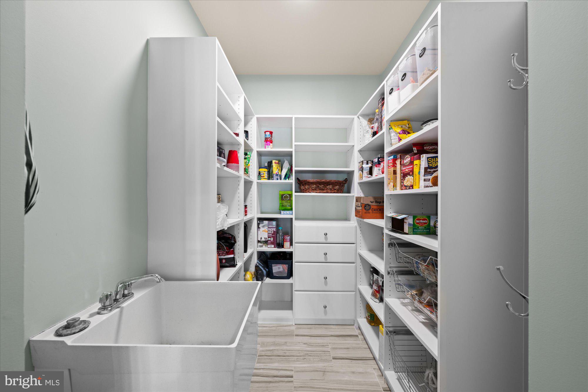 BELMONT COUNTRY CLUB - Residential