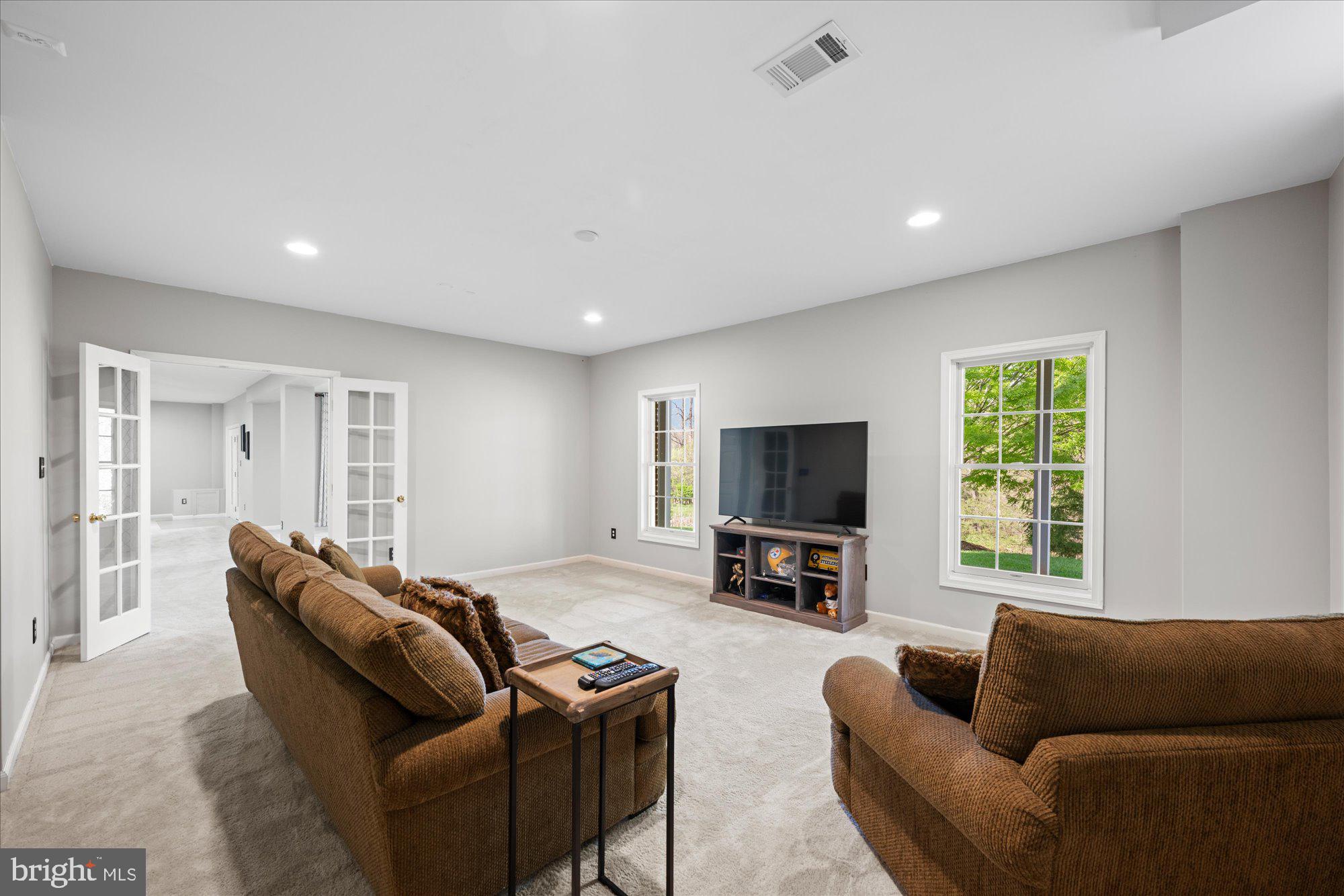 BELMONT COUNTRY CLUB - Residential