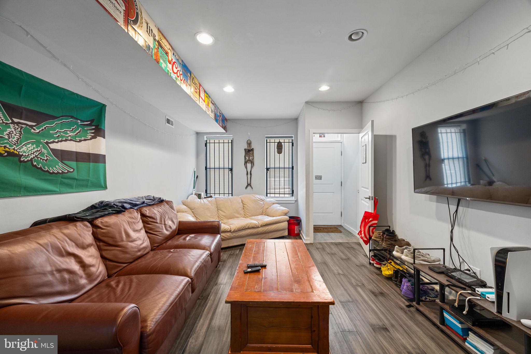 TEMPLE UNIVERSITY - Residential Lease