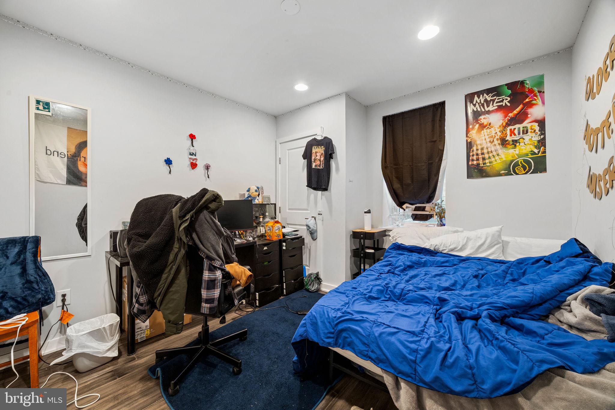 TEMPLE UNIVERSITY - Residential Lease