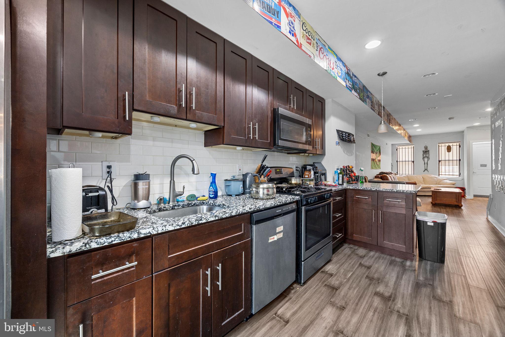 TEMPLE UNIVERSITY - Residential Lease