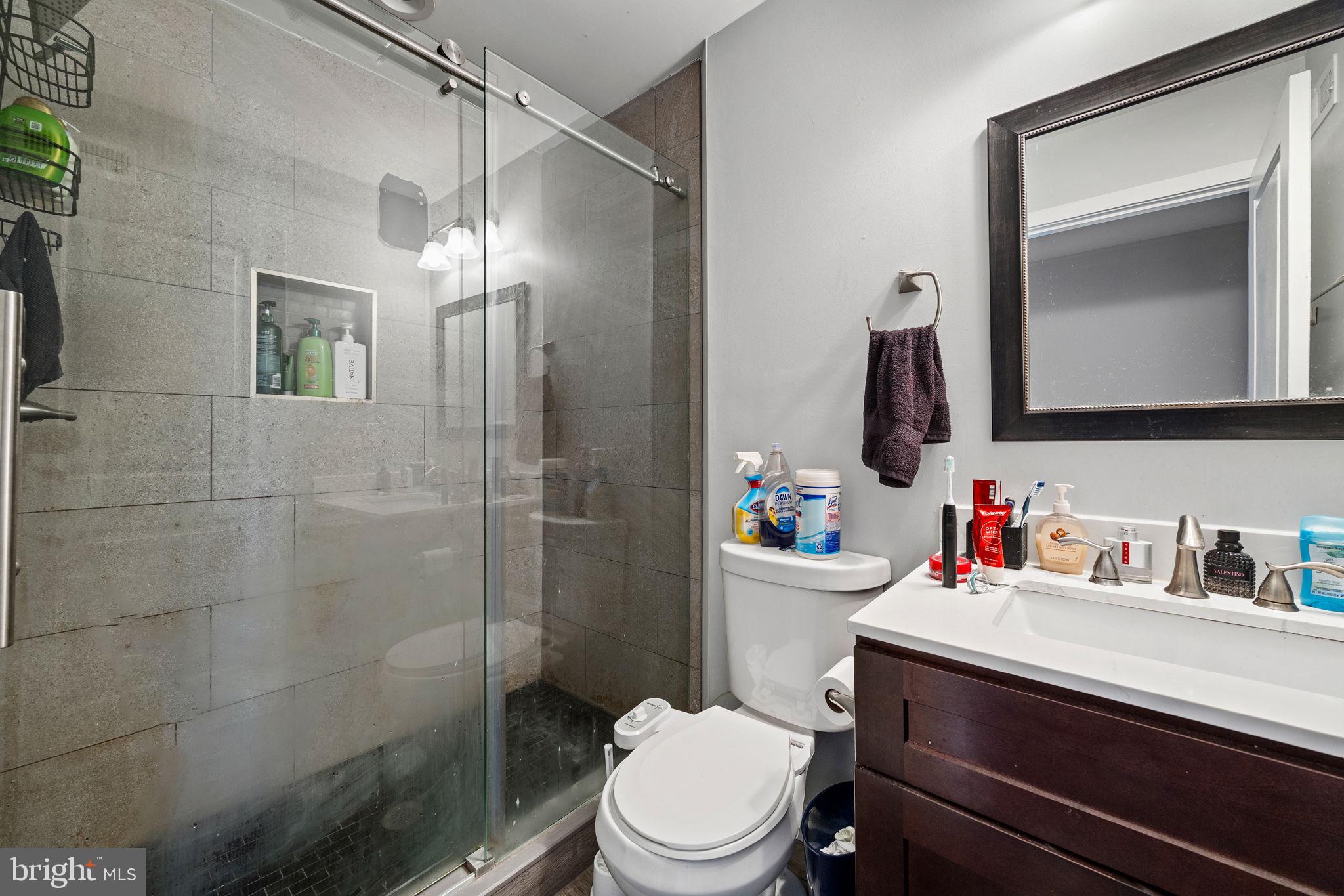 TEMPLE UNIVERSITY - Residential Lease