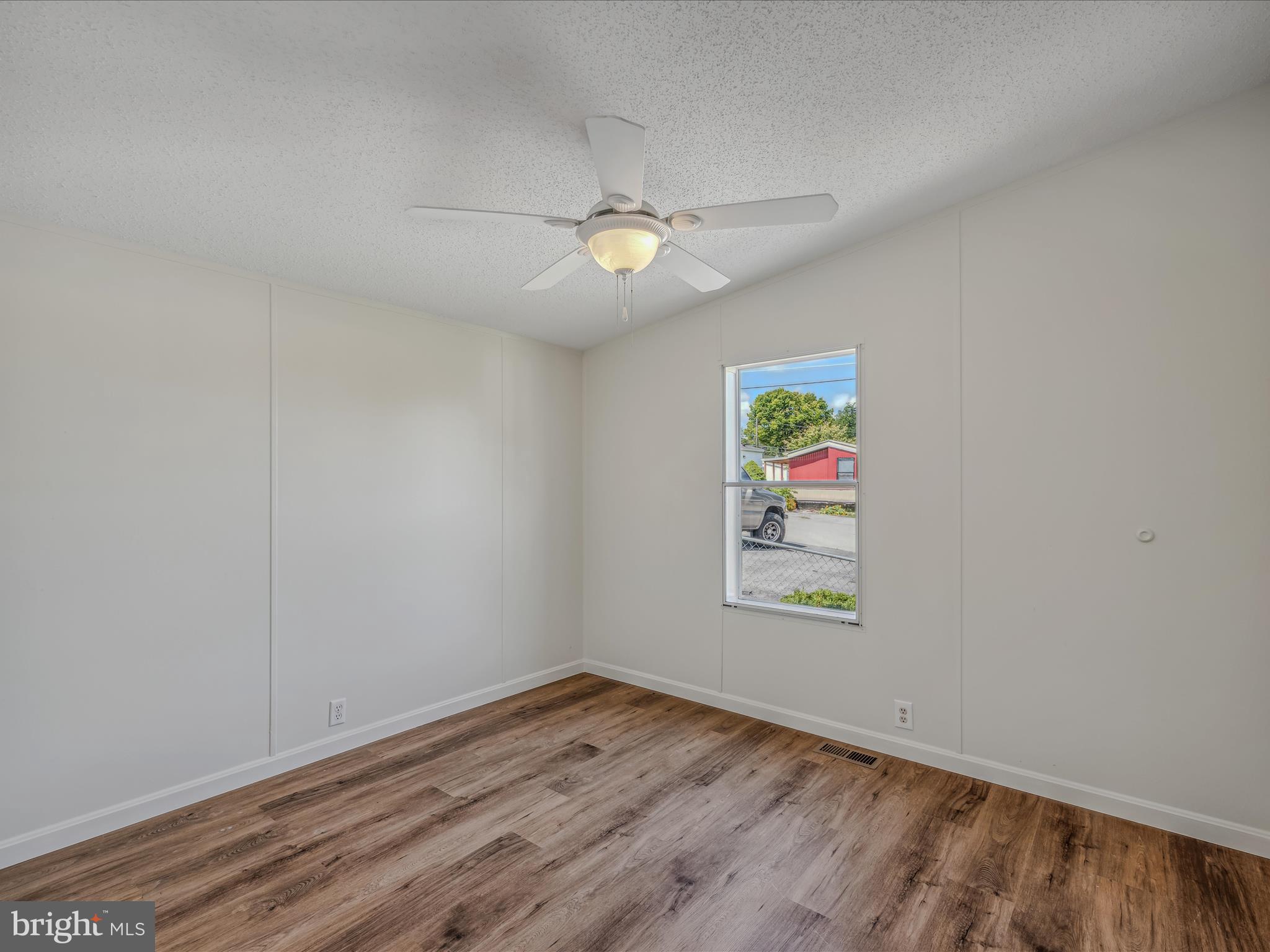 WOODLAND PARK - Residential