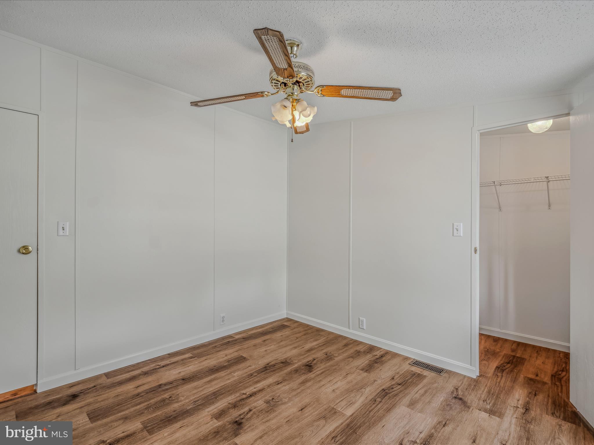 WOODLAND PARK - Residential