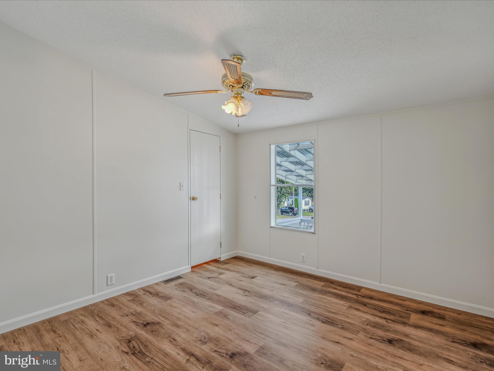 WOODLAND PARK - Residential