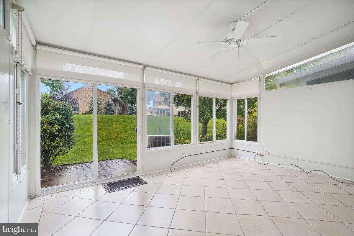 LEISURE WORLD - Residential