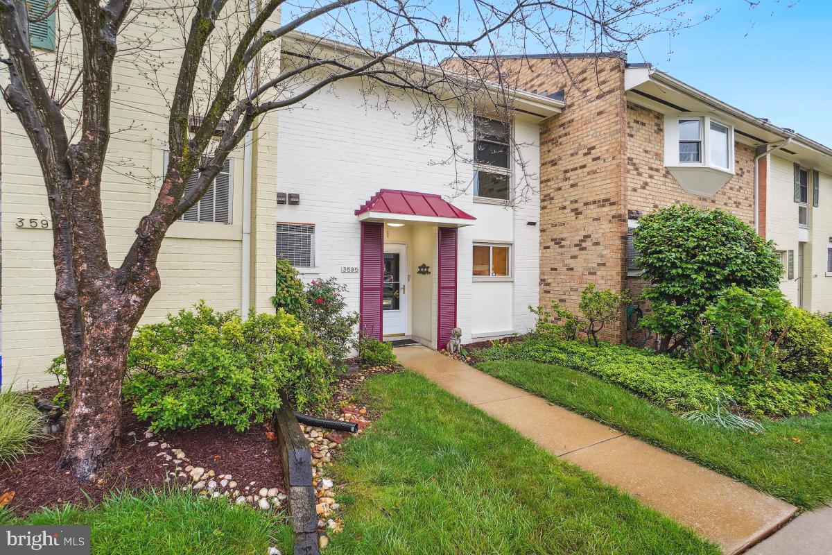 LEISURE WORLD - Residential