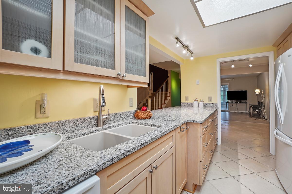 LEISURE WORLD - Residential