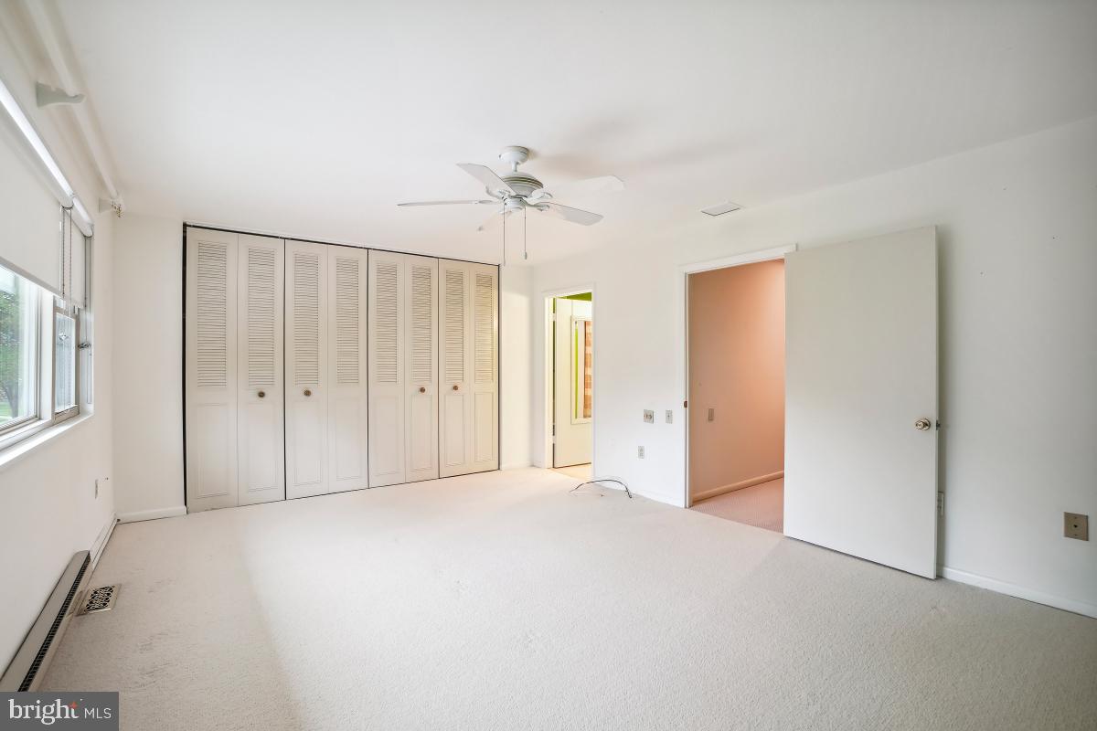 LEISURE WORLD - Residential