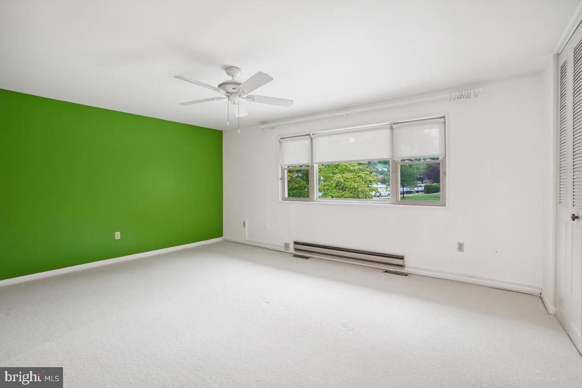 LEISURE WORLD - Residential