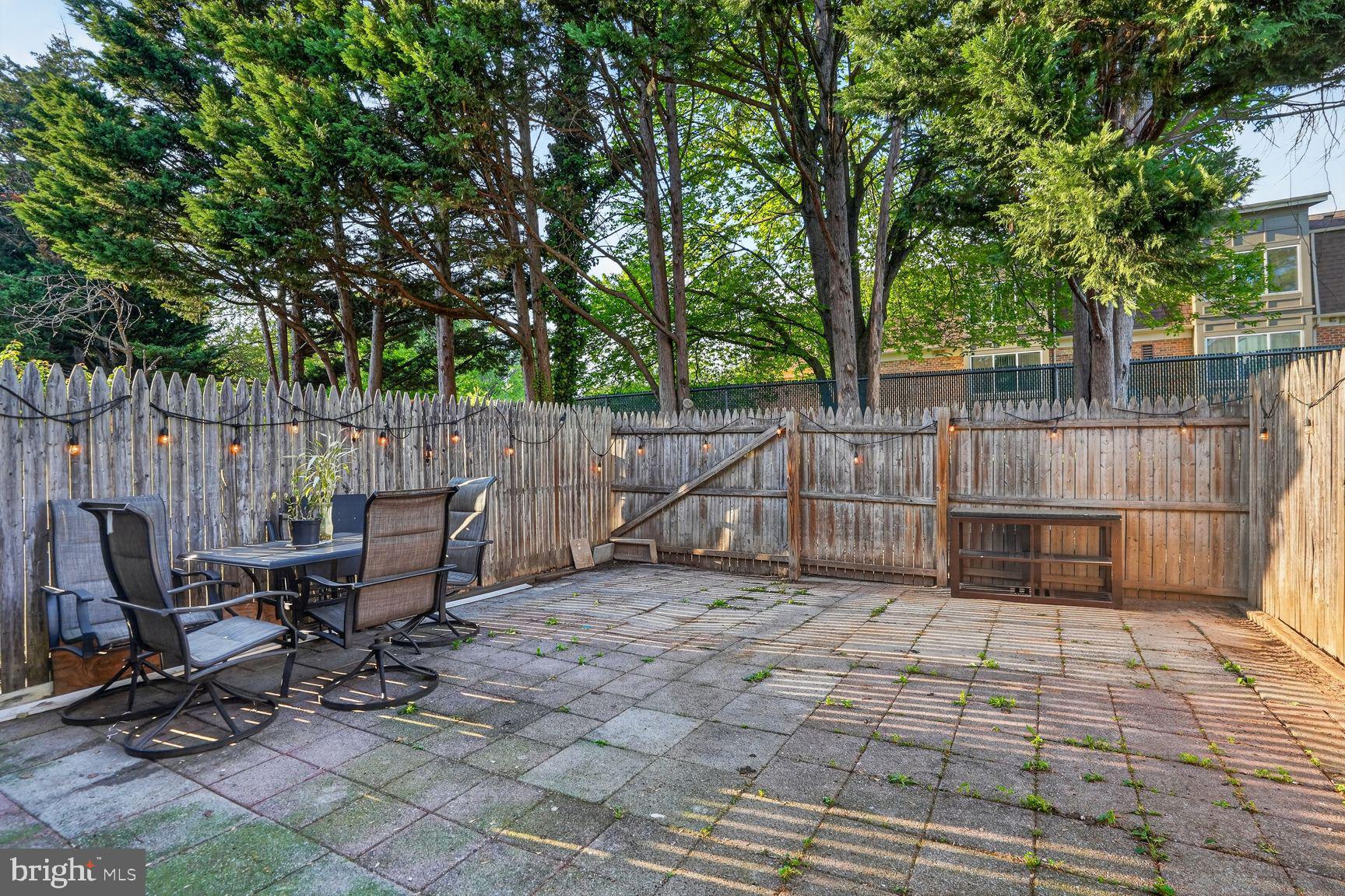 LEE LANDING PARK - Residential