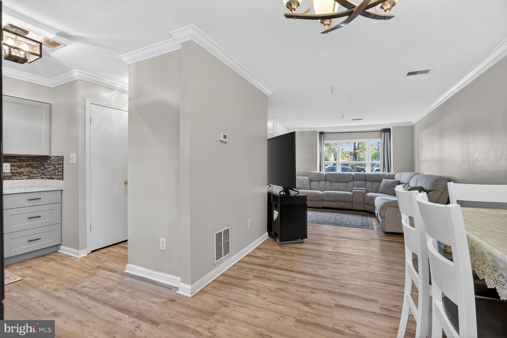 7662 LEE LANDING DRIVE