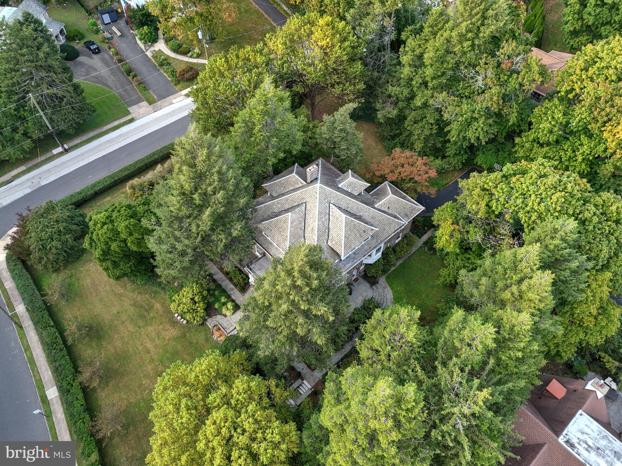 1011 VALLEY ROAD