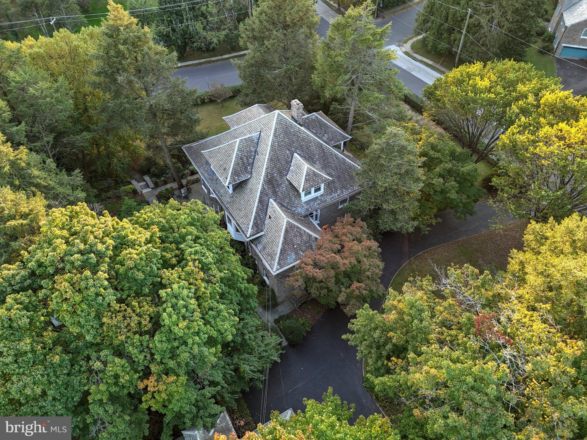 1011 VALLEY ROAD
