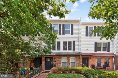 MLS: DCDC2281242