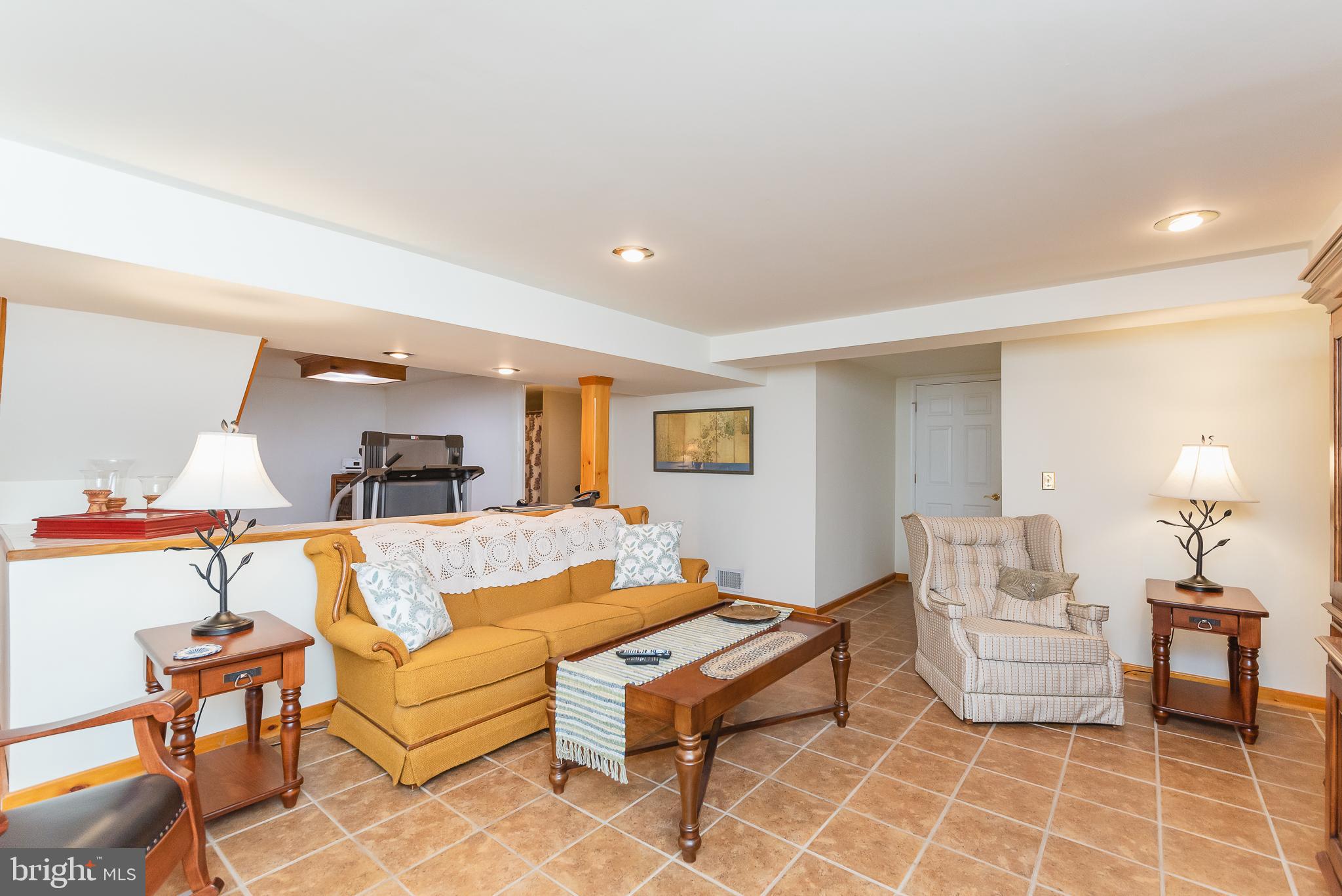 ROSEDALE - Residential