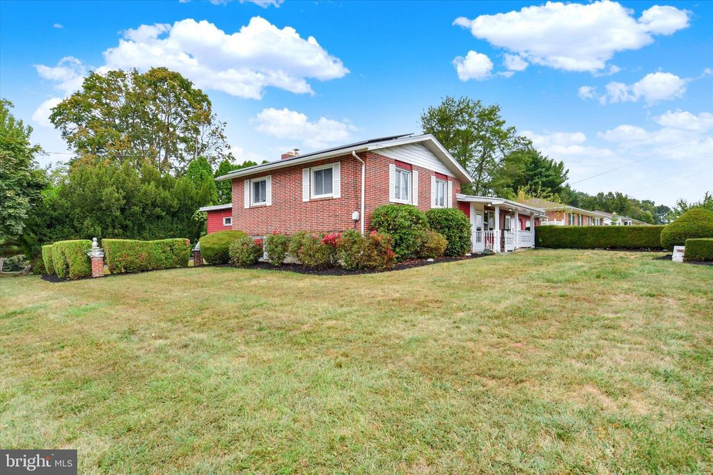 Photo of 6700 Lehigh Avenue, HARRISBURG, PA 17111 (MLS # PADA2049842)