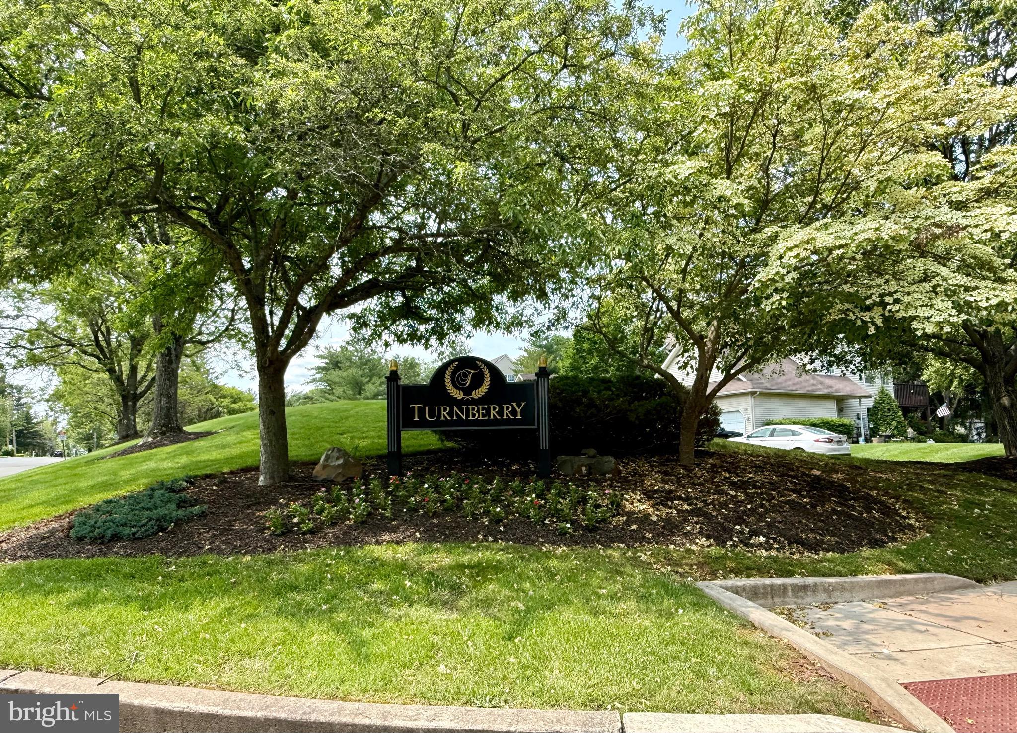 TURNBERRY - Residential Lease