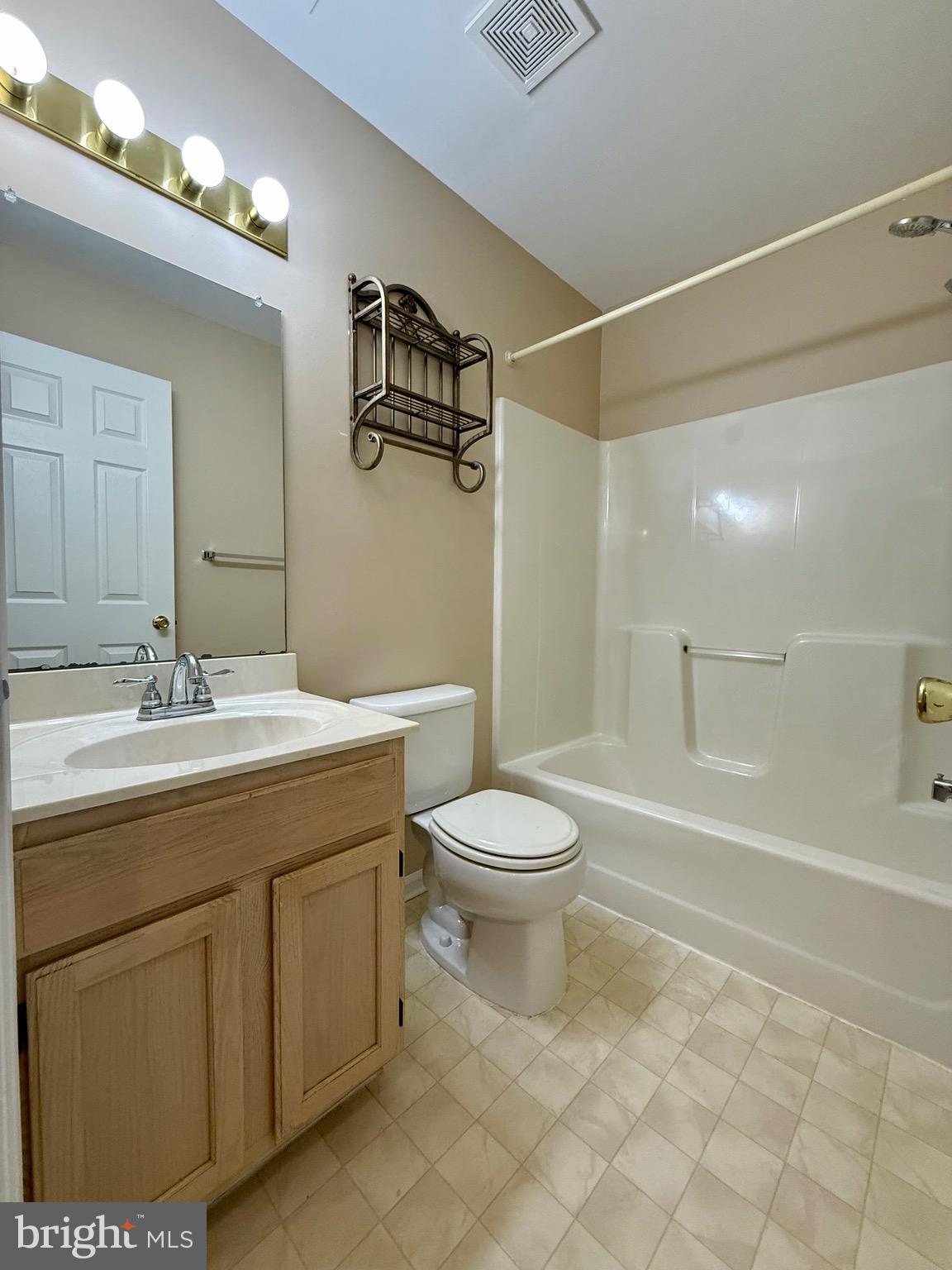 TURNBERRY - Residential Lease