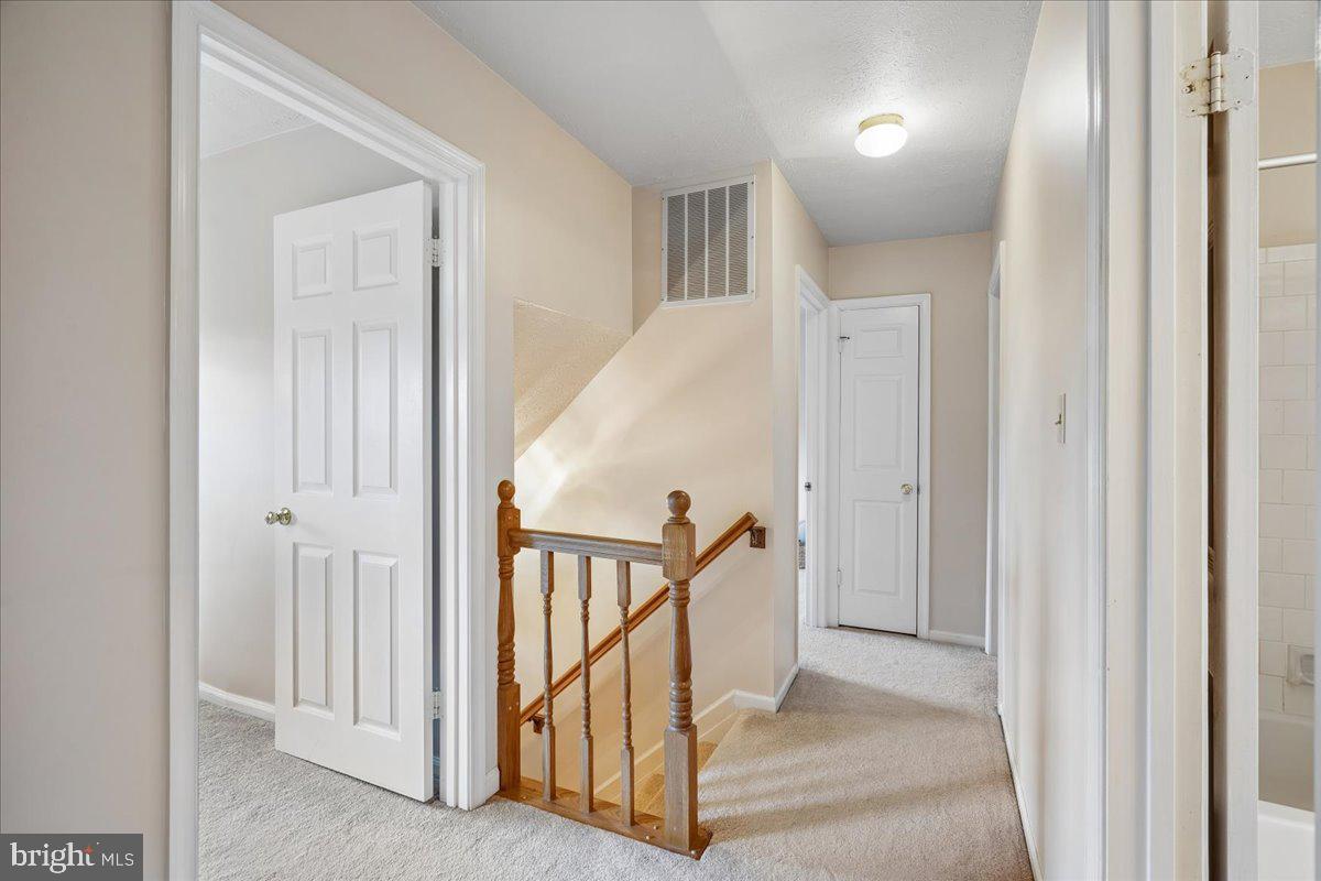 MEADOWBROOK - Residential