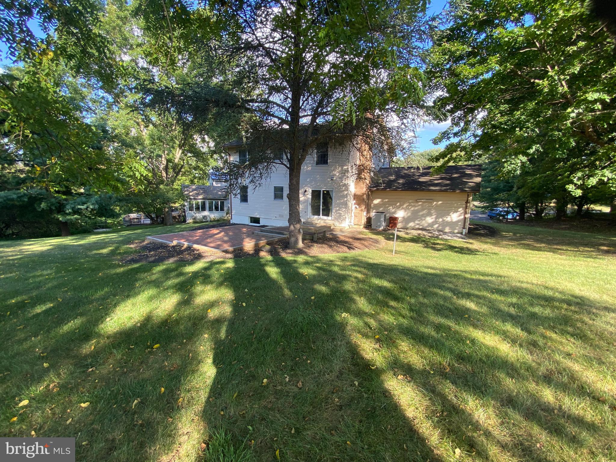 MEADOWBROOK - Residential
