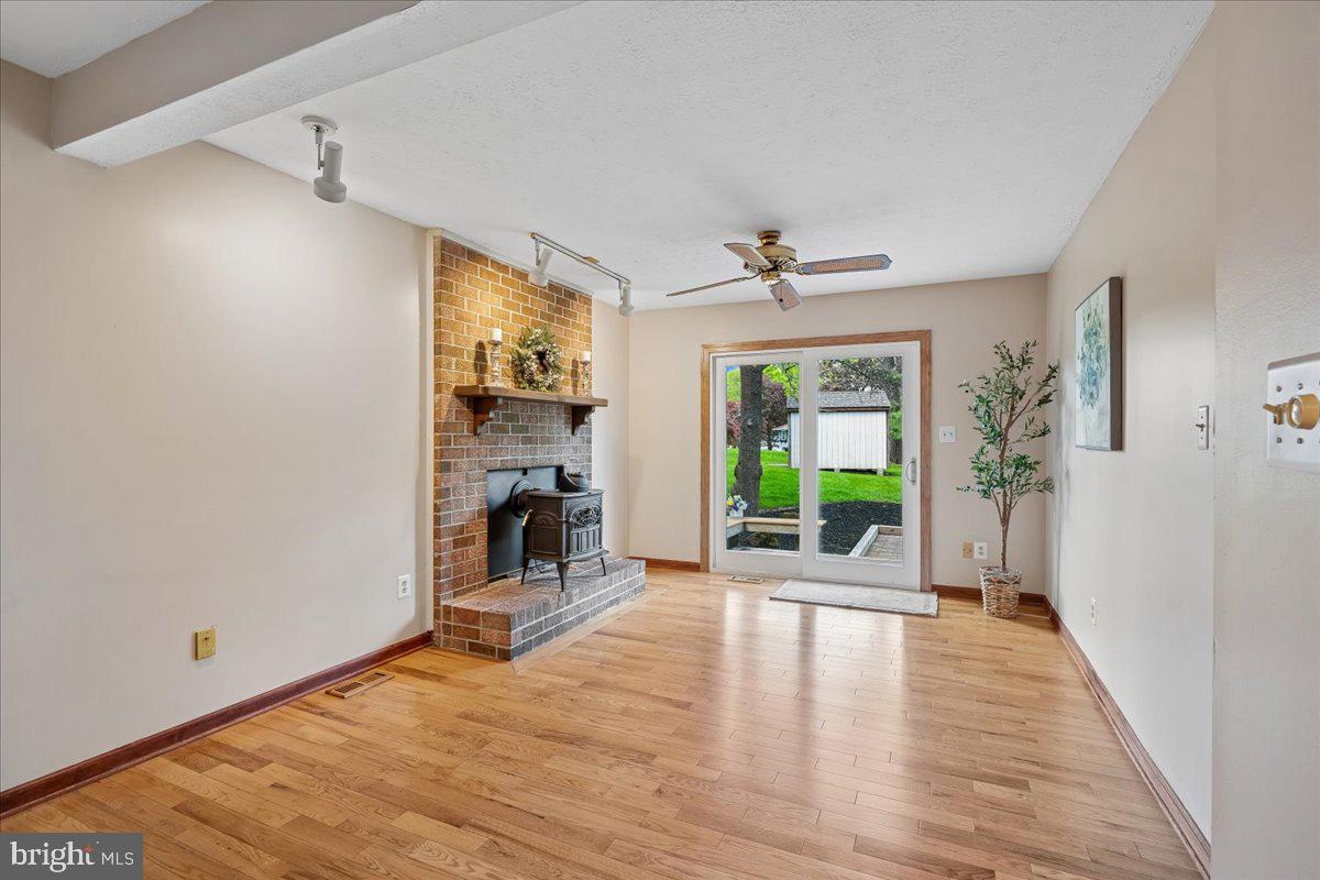MEADOWBROOK - Residential