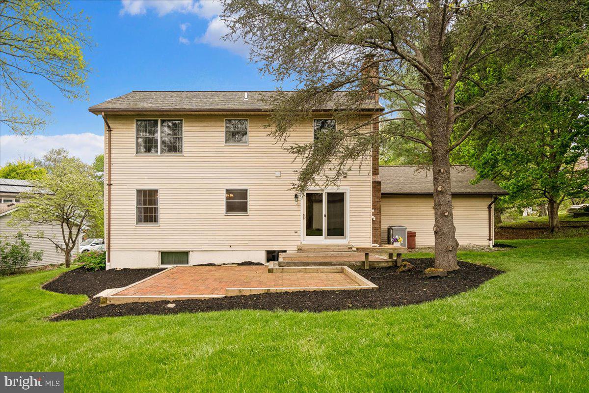 MEADOWBROOK - Residential