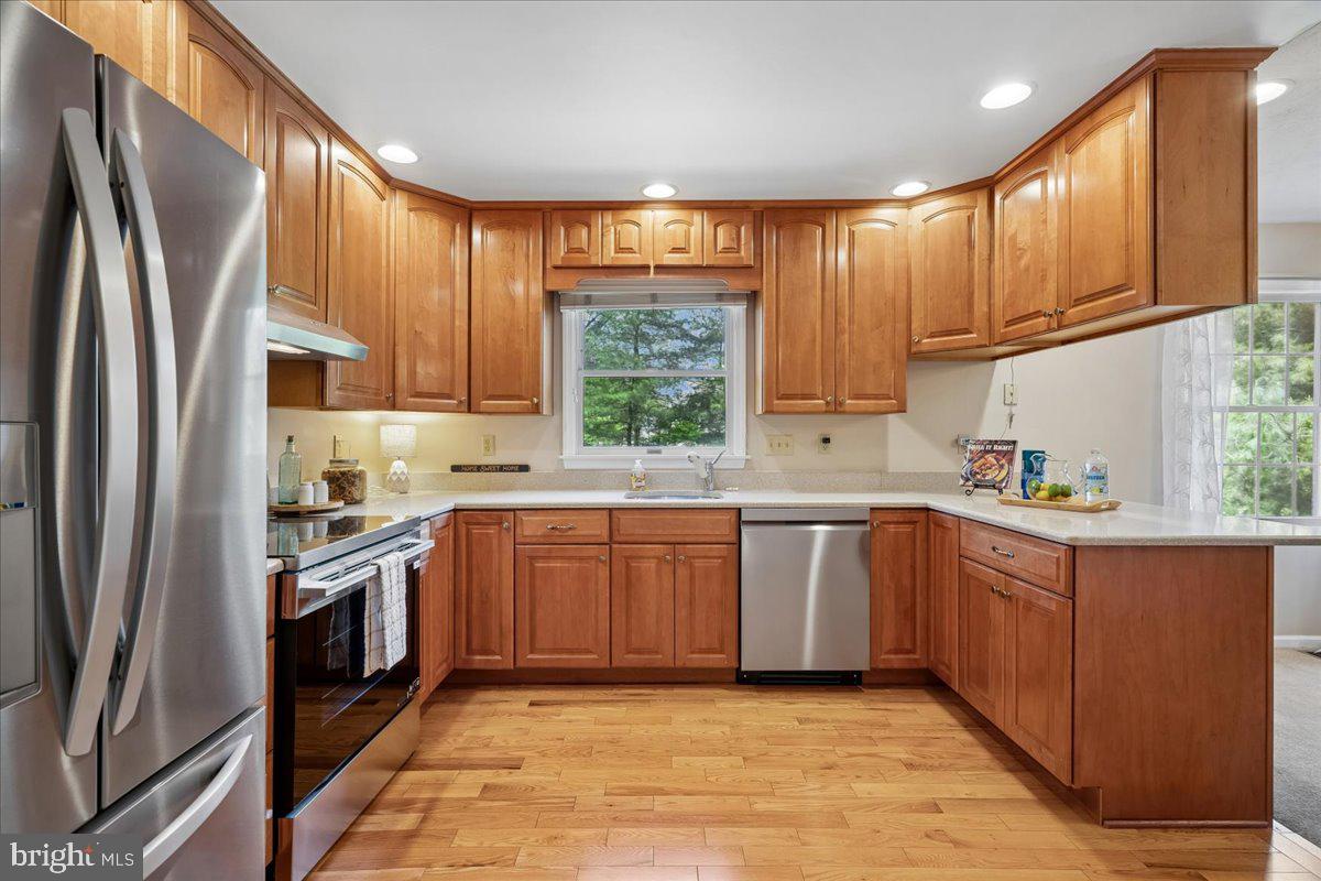MEADOWBROOK - Residential